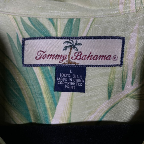 Green Tommy Bahama Hawaiian Shirt LARGE - Picture 4 of 5